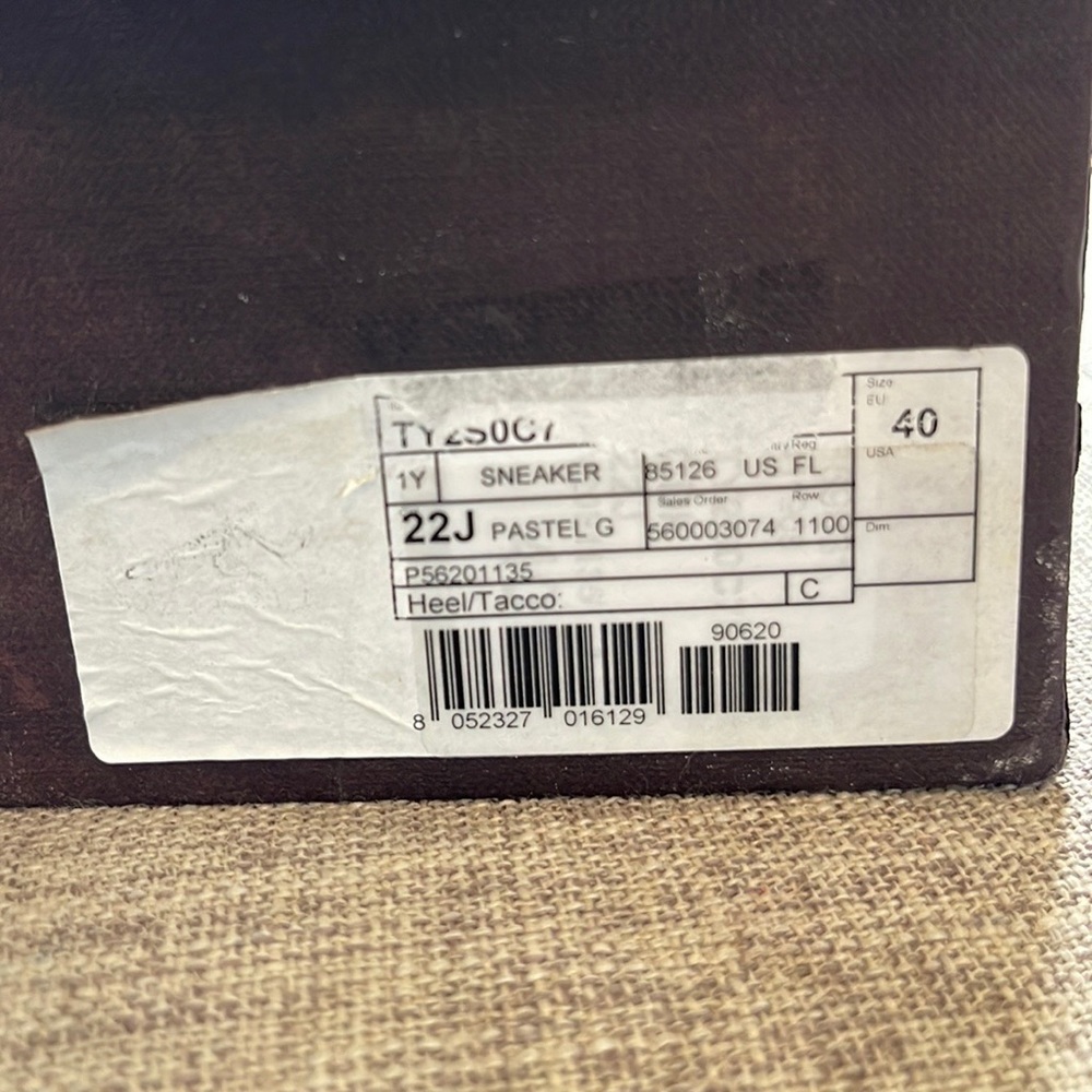 Never worn Valintino